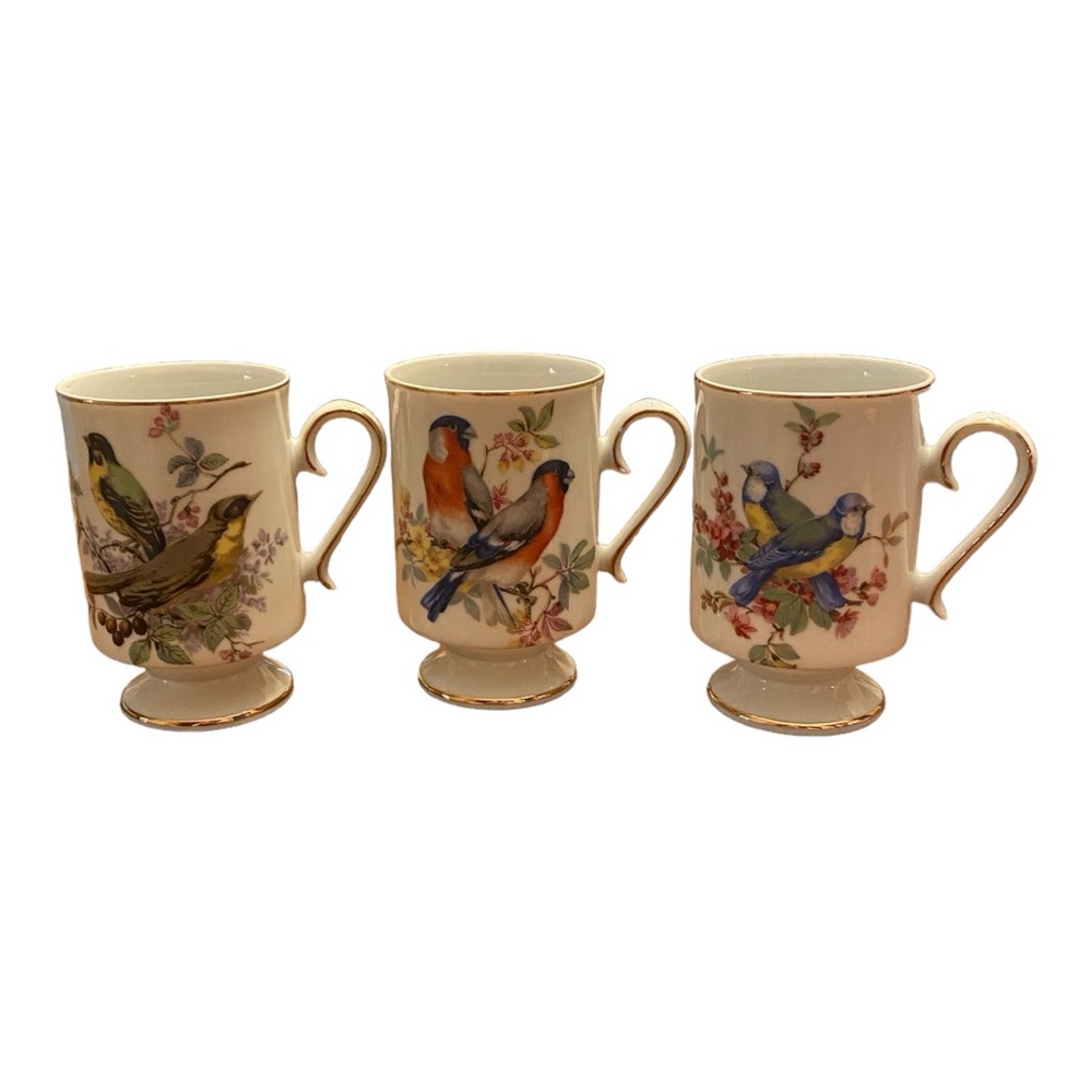 Vintage Royal Crown Porcelain Bird Mugs Set of 3 Footed Gold Trim Japan